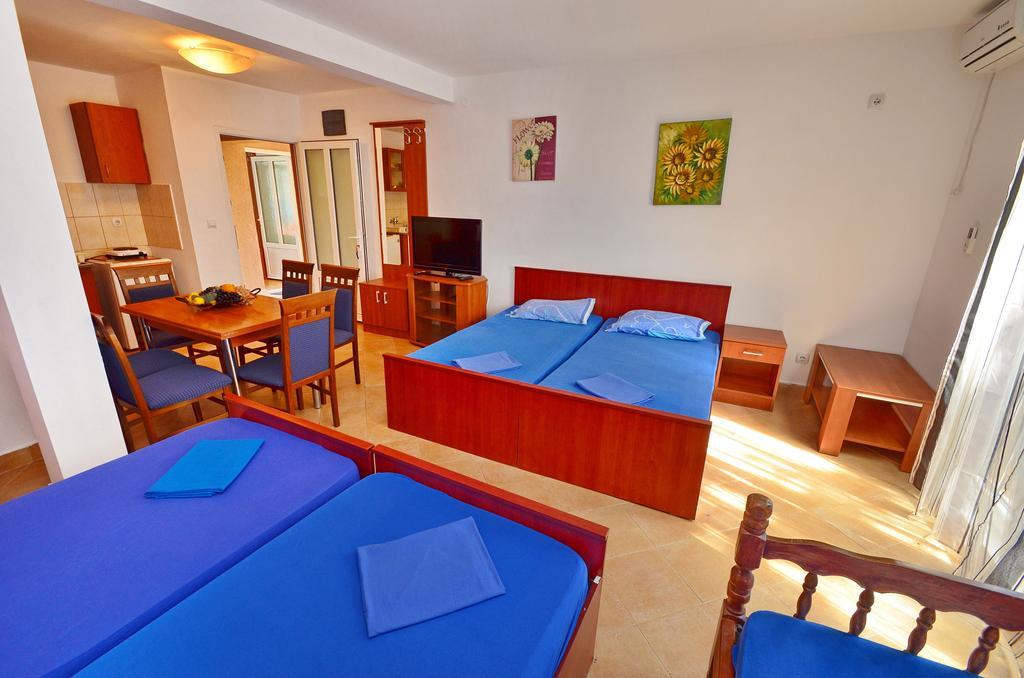 Apartments Scorpio Kotor Zimmer foto